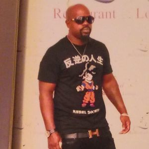 Meet your Posher, Derrick